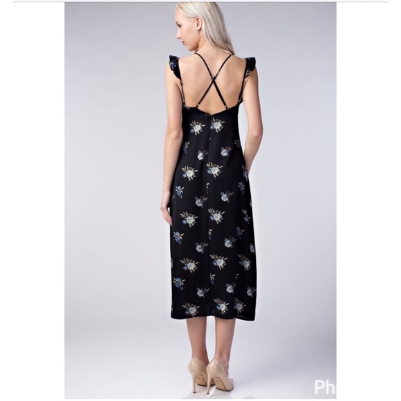 Leaf It Alone Maxi Dress - Picture 3 of 8
